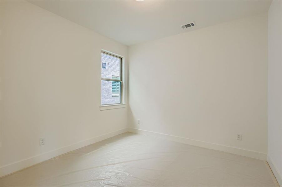 Spacious, unfurnished interior of a new home in Mosaic 40s, Celina (Image 22).