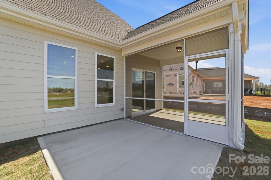 Screened in Porch and patio