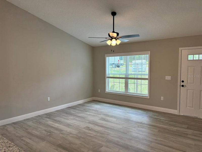 Spacious, unfurnished interior of a new home in , Dunnellon (Image 12).