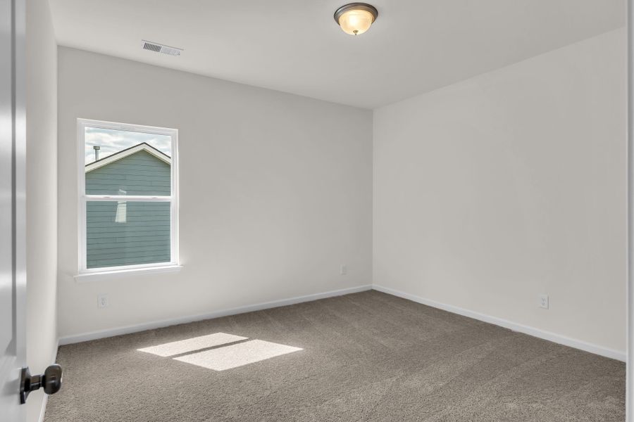 Large bedroom! Large bedroom!