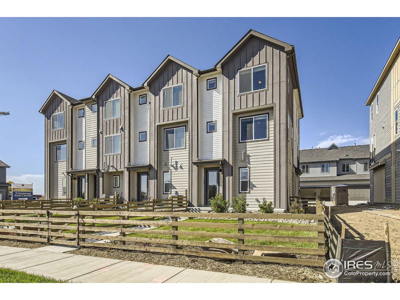 Image 23 of a home in Waterfield - Townhomes. Image 23 of a home in Waterfield - Townhomes.