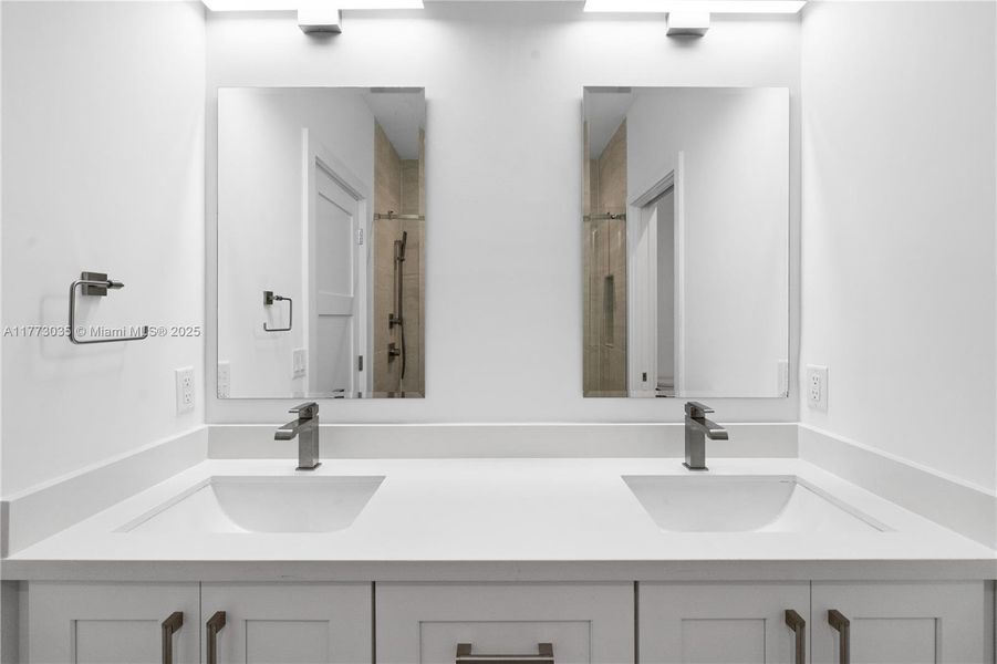 Furnished interior view inside a new home in , Islamorada, Village of Islands (Image 15).