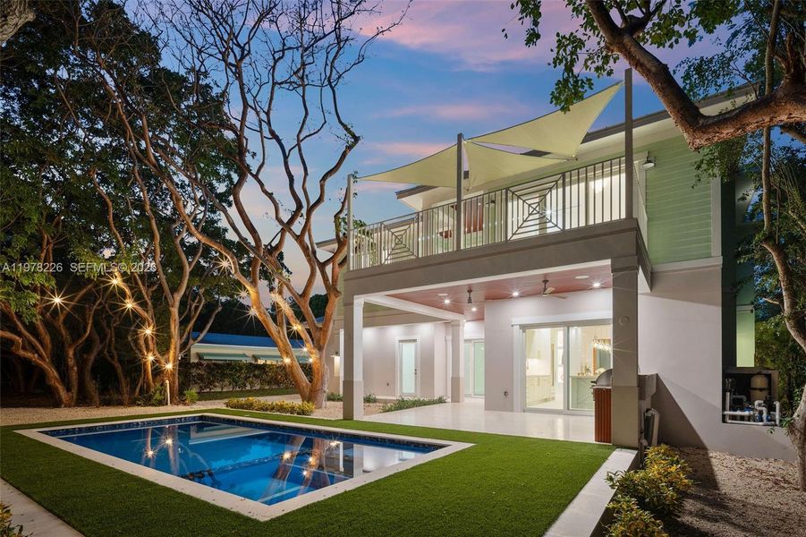 Exterior details and patio area of a home in , Islamorada, Village of Islands (Image 37).