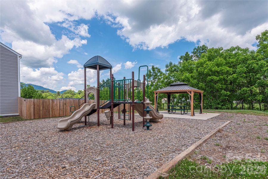 Community amenities in Patton Cove, Clyde (Image 34).