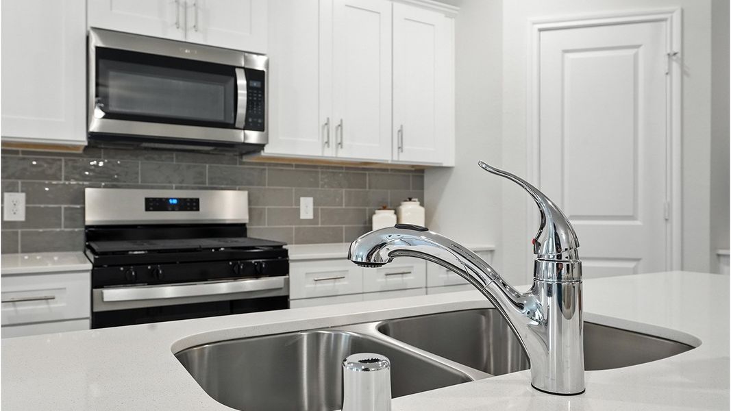 Image 41 representing the Huntsville by D.R. Horton in The Reserve at Timber Creek, Lindale, TX.