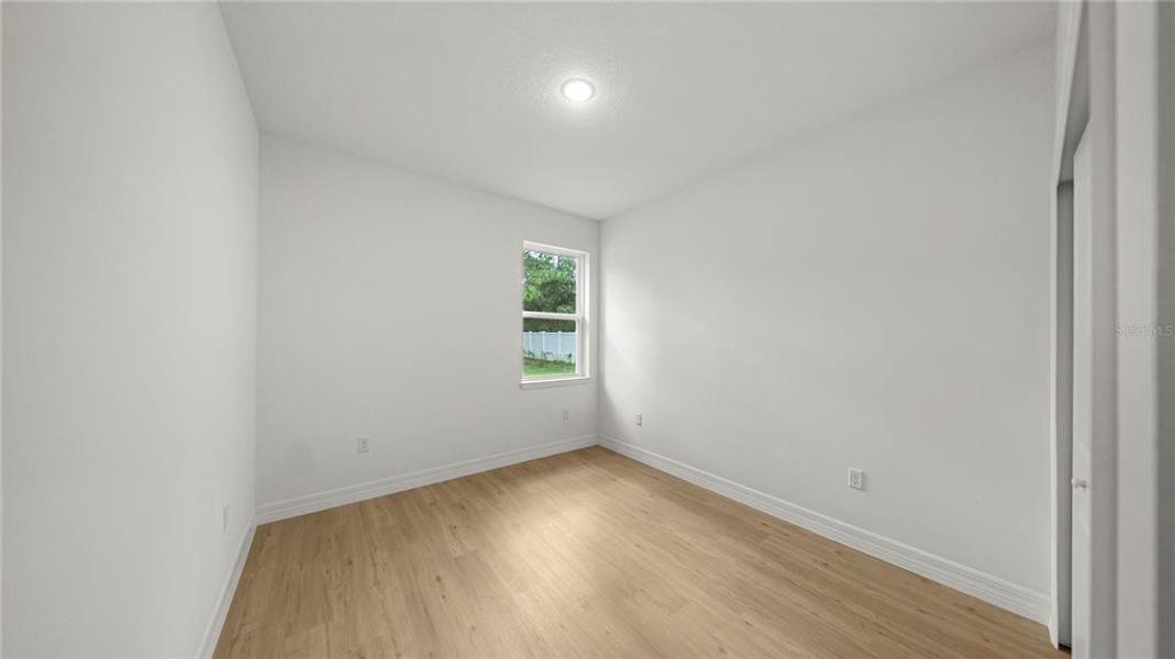 Spacious, unfurnished interior of a new home in , Citrus Springs (Image 15).