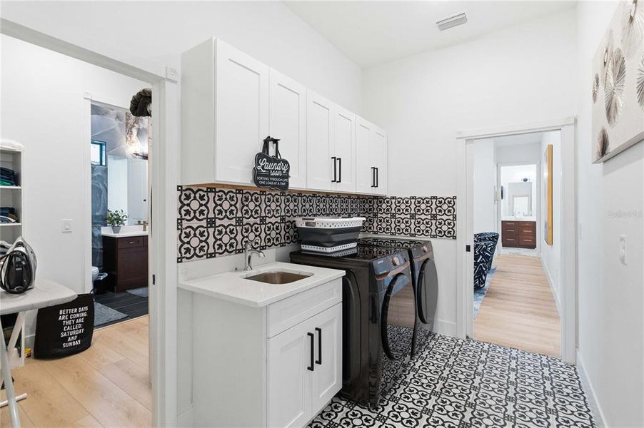 Furnished interior view inside a new home in , Groveland (Image 40).
