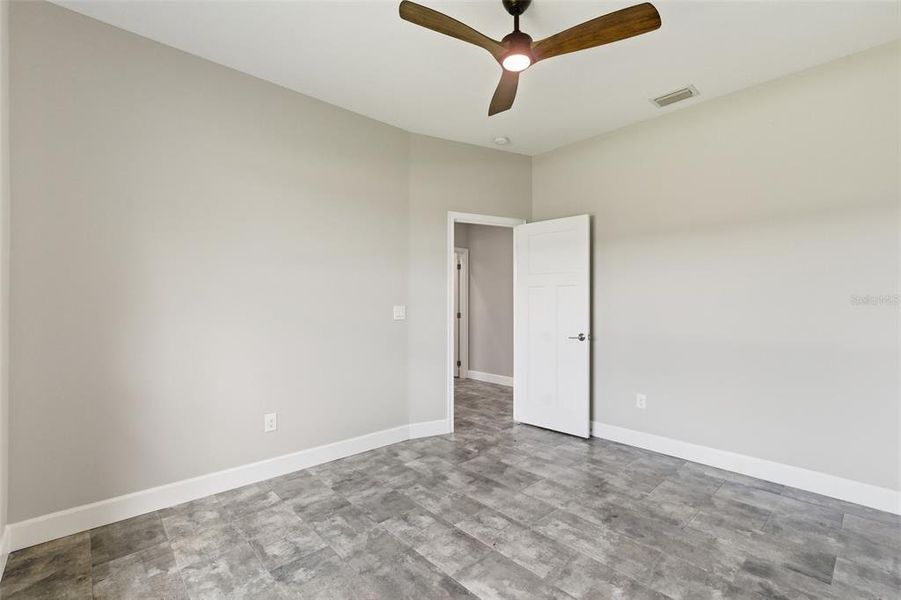 Spacious, unfurnished interior of a new home in , Port Charlotte (Image 25).