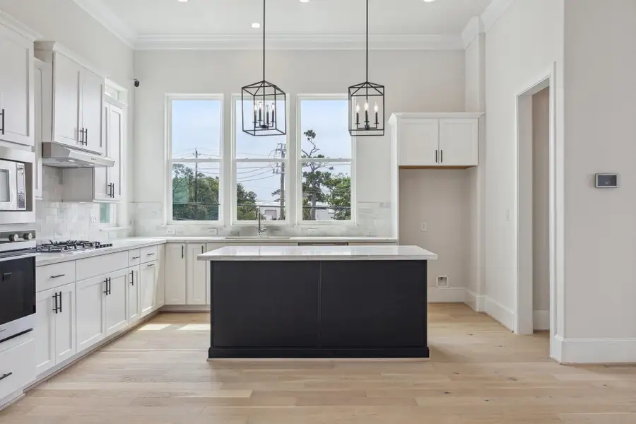 beautiful open kitchen similar to photo with white marble backsplash and SS Bosch appliances beautiful open kitchen similar to photo with white marble backsplash and SS Bosch appliances