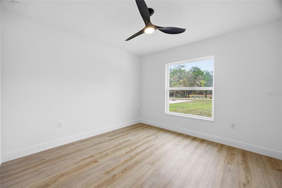 Spacious, unfurnished interior of a new home in , Ocala (Image 27).