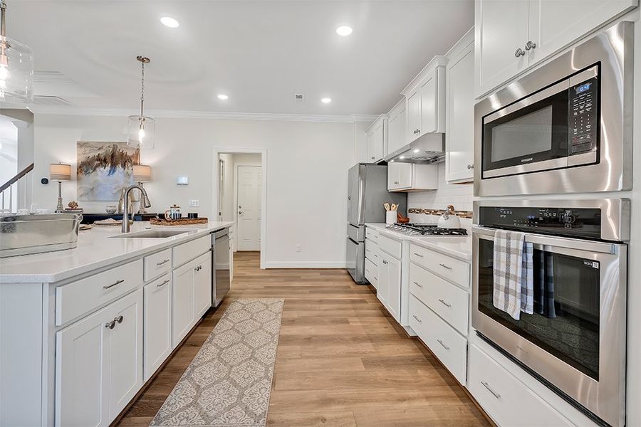 Hamilton Bay, Kitchen