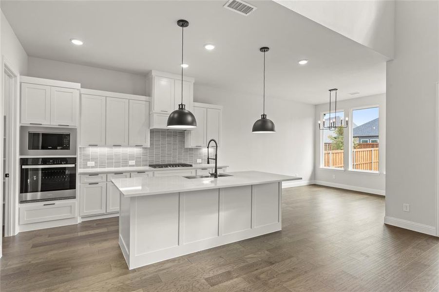 12. 317 Bay Laurel - Kitchen (3)