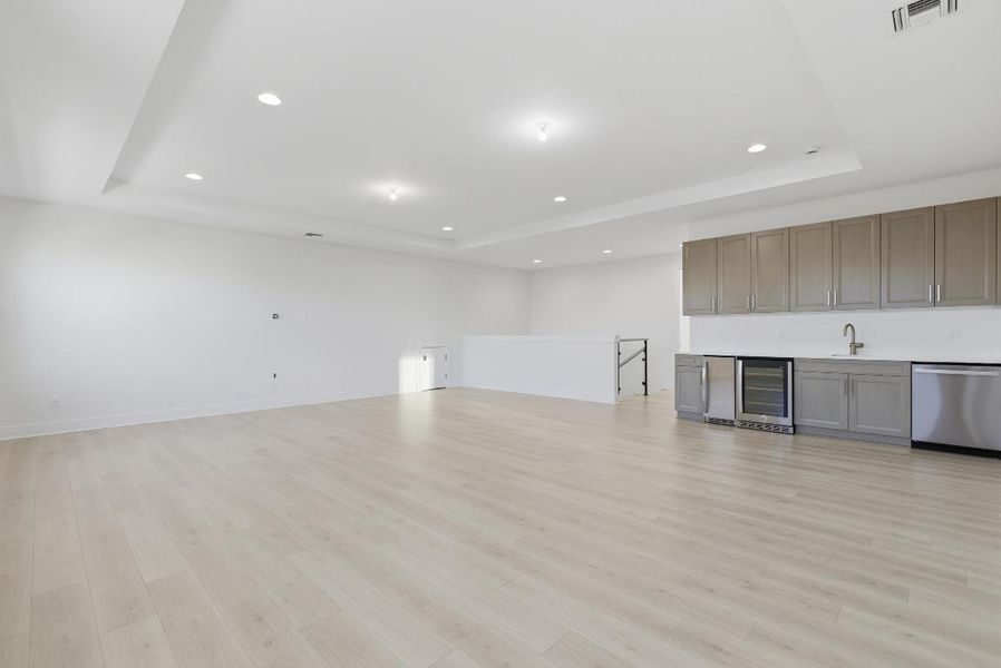 773C8A0E-E478-4A30-BB62-71F544E63802