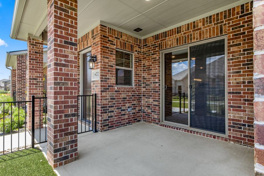 Exterior details and patio area of a home in Woodbridge Villas, Wylie (Image 20).