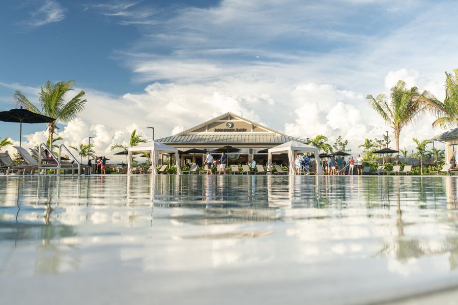 Community amenities in Esplanade by the Islands, Naples (Image 14).