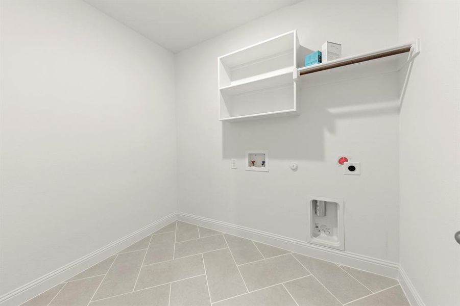 18. 1443 Canadian - Utility