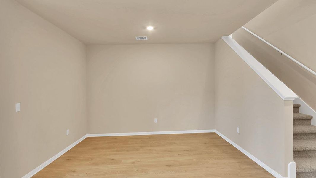 Spacious, unfurnished interior of a new home in Bar W Ranch, Leander (Image 25).