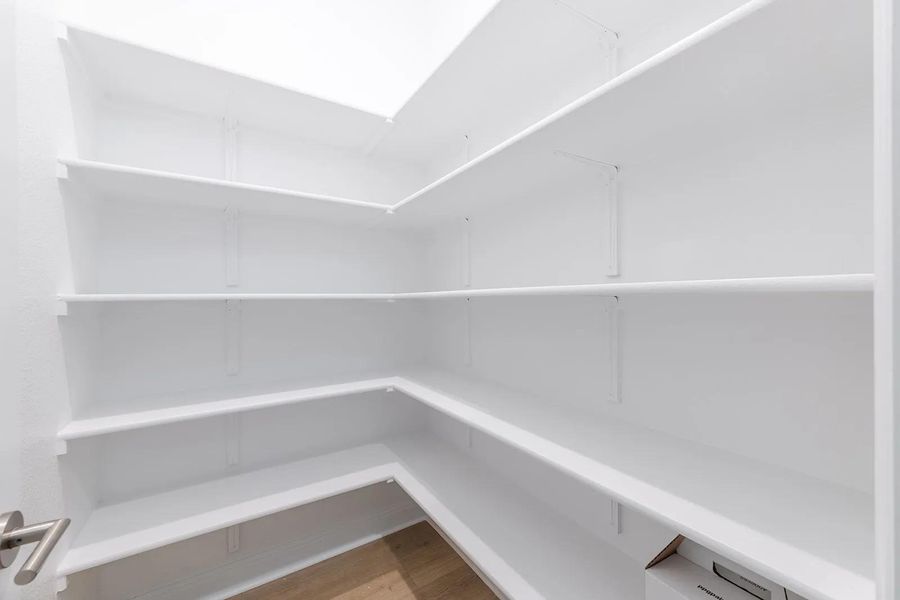 Spacious, unfurnished interior of a new home in Wolf Ranch West Bend - 60', Georgetown (Image 19).