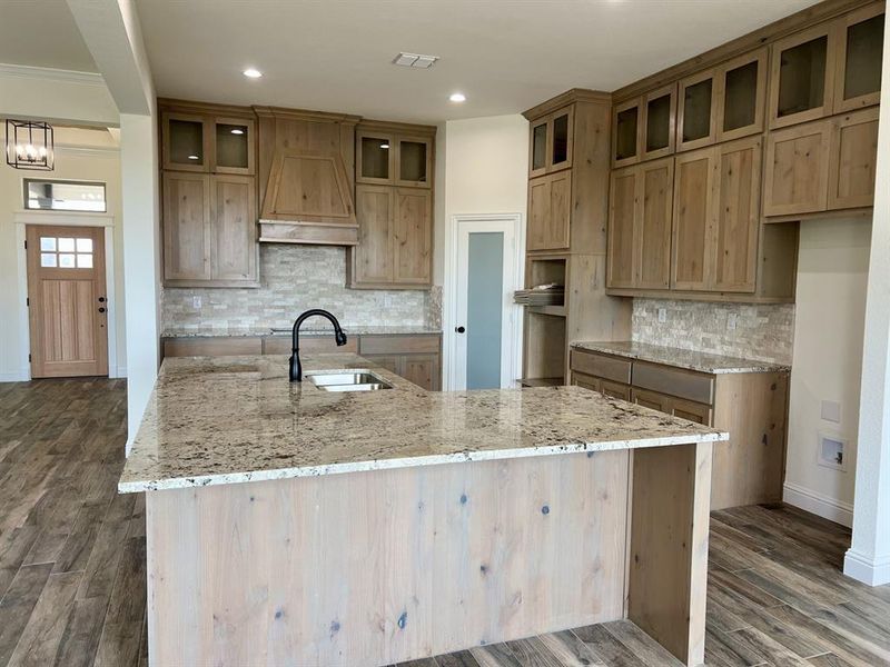 Furnished interior view inside a new home in , Waxahachie (Image 8).