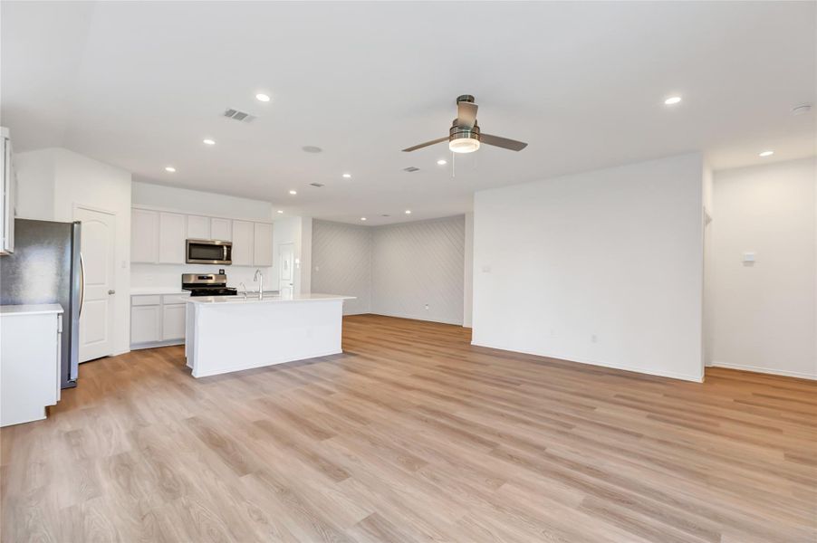 Spacious, unfurnished interior of a new home in River Ranch Trails, Dayton (Image 30). Spacious, unfurnished interior of a new home in River Ranch Trails, Dayton (Image 30).