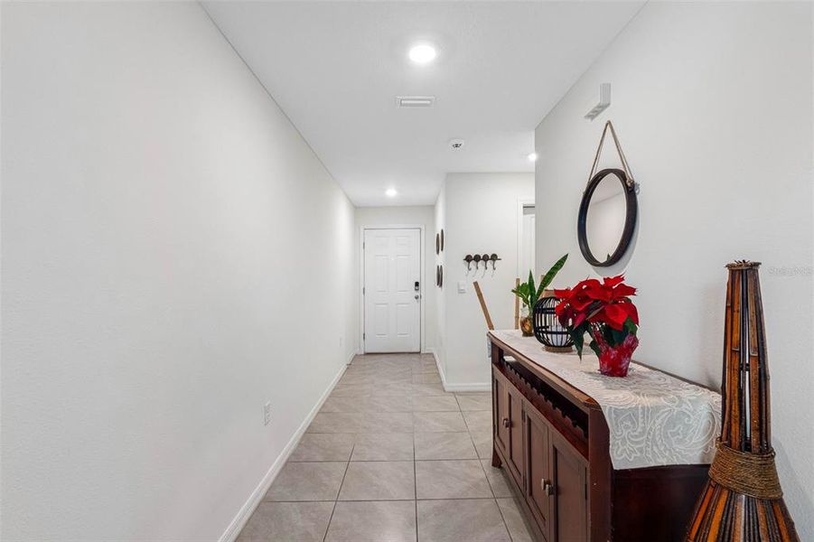 Furnished interior view inside a new home in North Park Isle, Plant City (Image 8). Furnished interior view inside a new home in North Park Isle, Plant City (Image 8).