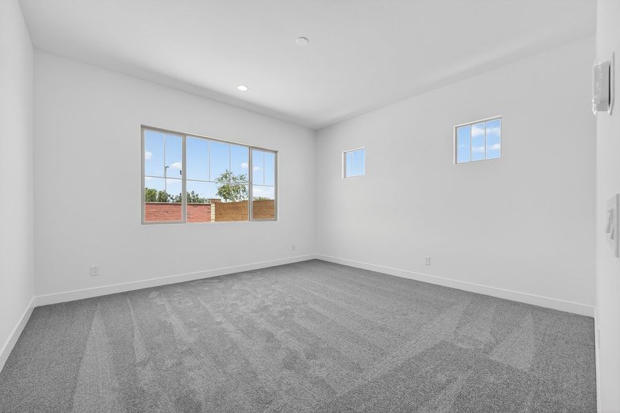 Spacious, unfurnished interior of a new home in Ellsworth Ranch, Queen Creek (Image 19).