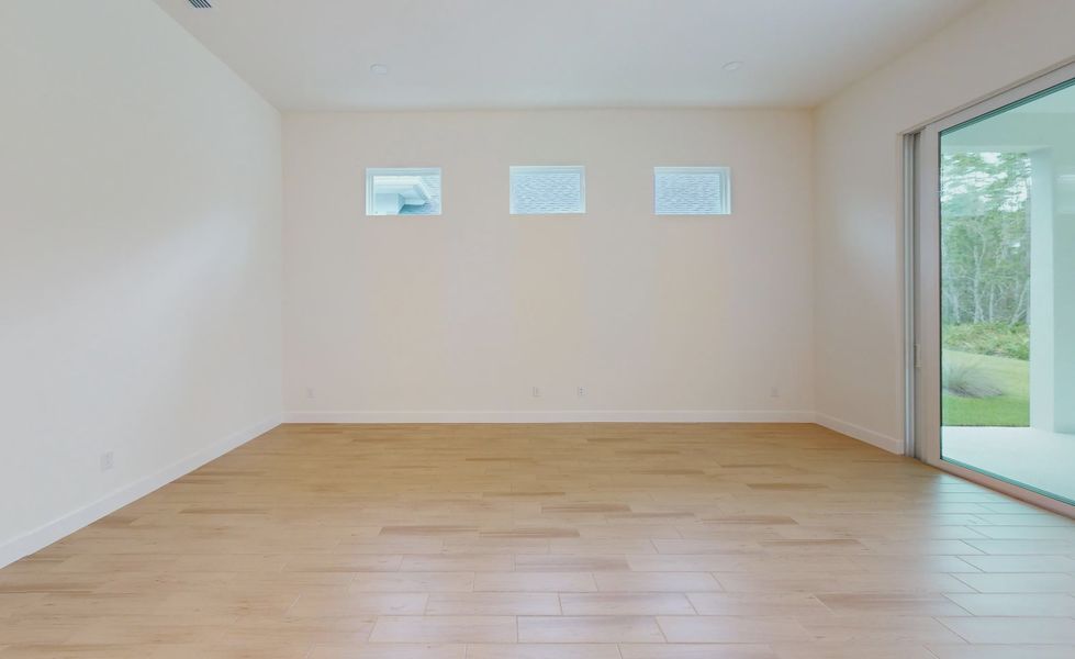 Spacious, unfurnished interior of a new home in Woodhaven, Port Orange (Image 12).