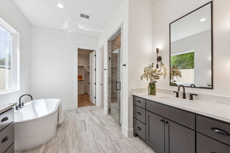 Furnished interior view inside a new home in , Houston (Image 20). Furnished interior view inside a new home in , Houston (Image 20).