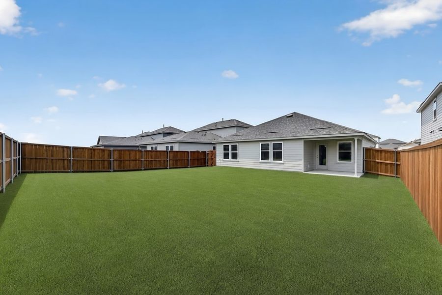 Exterior details and patio area of a home in River Ridge, Crandall (Image 3).