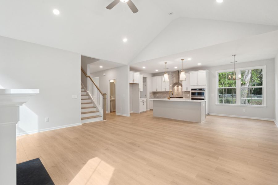 Spacious, unfurnished interior of a new home in Central Park, Charleston (Image 23).
