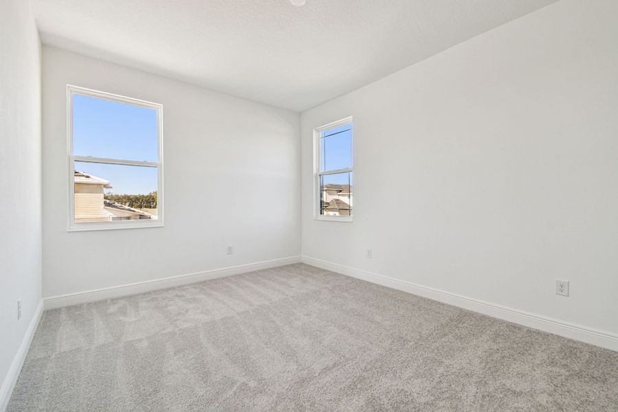 Representative unfurnished interior of a home built from the 50 ' - Saratoga by William Ryan Homes in Tamarack at Two Rivers, Zephyrhills (Image 25).