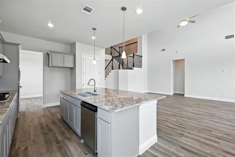 Furnished interior view inside a new home in Ridge Crossing, Waxahachie (Image 10).