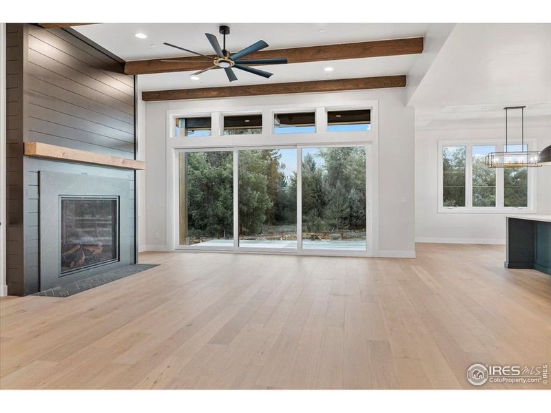 Spacious, unfurnished interior of a new home in , Golden (Image 6).