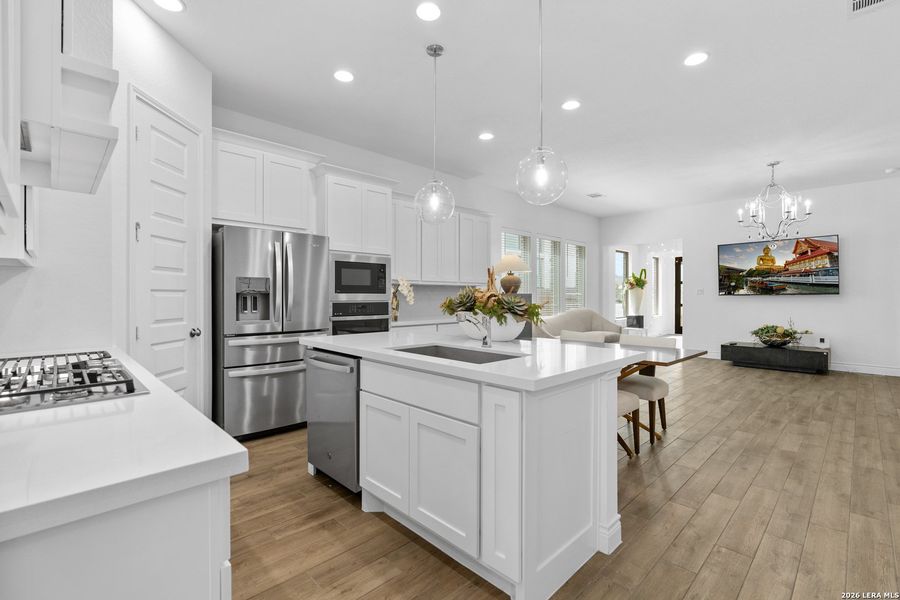 Furnished interior view inside a new home in Legacy at Lake Dunlap, New Braunfels (Image 15).