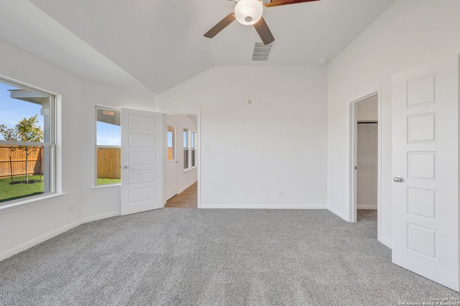 Spacious, unfurnished interior of a new home in Park Place, New Braunfels (Image 34). Spacious, unfurnished interior of a new home in Park Place, New Braunfels (Image 34).