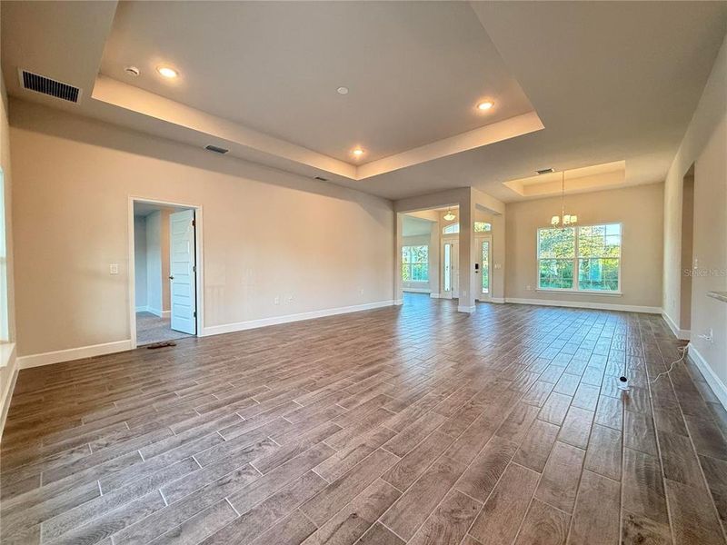 Spacious, unfurnished interior of a new home in , Port Charlotte (Image 10).