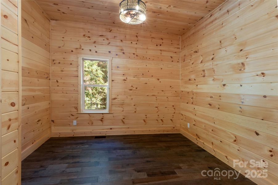 Image 35 of a home in .