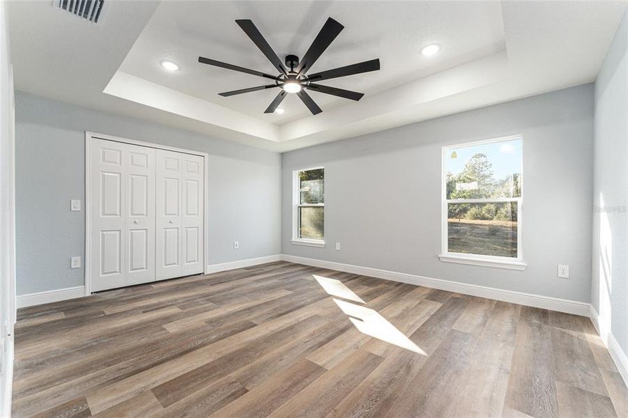 Spacious, unfurnished interior of a new home in , Dunnellon (Image 18).