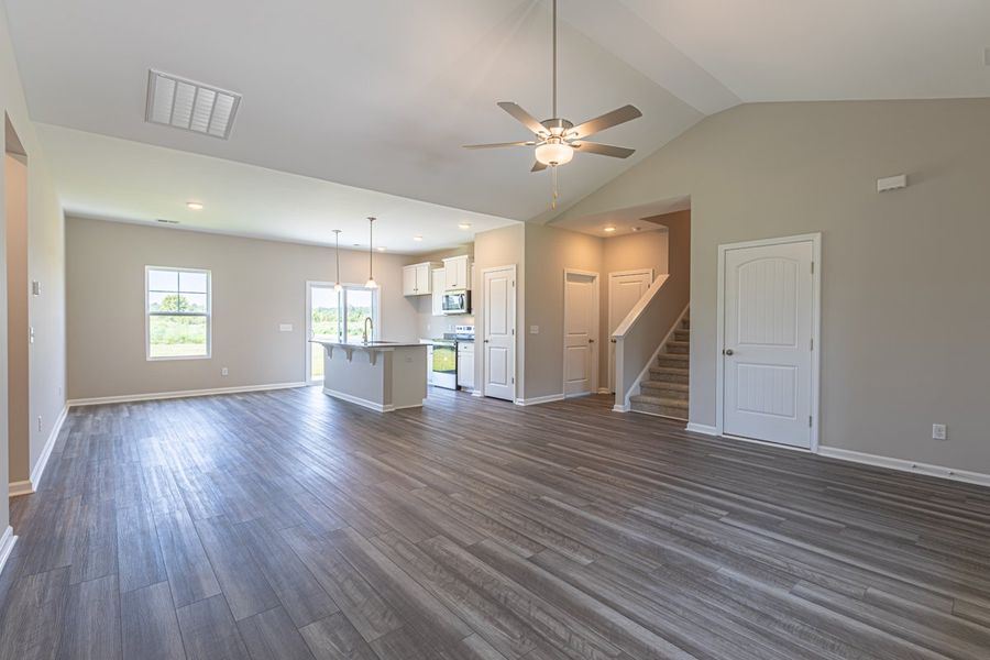 Representative unfurnished interior of a home built from the Dillon II by Great Southern Homes in Shady Grove, Conway (Image 38).