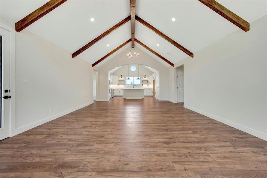 Spacious, unfurnished interior of a new home in Elevon, Lavon (Image 23).