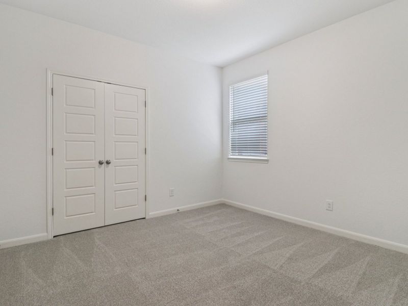 Spacious, unfurnished interior of a new home in Royal Crest, San Antonio (Image 23).