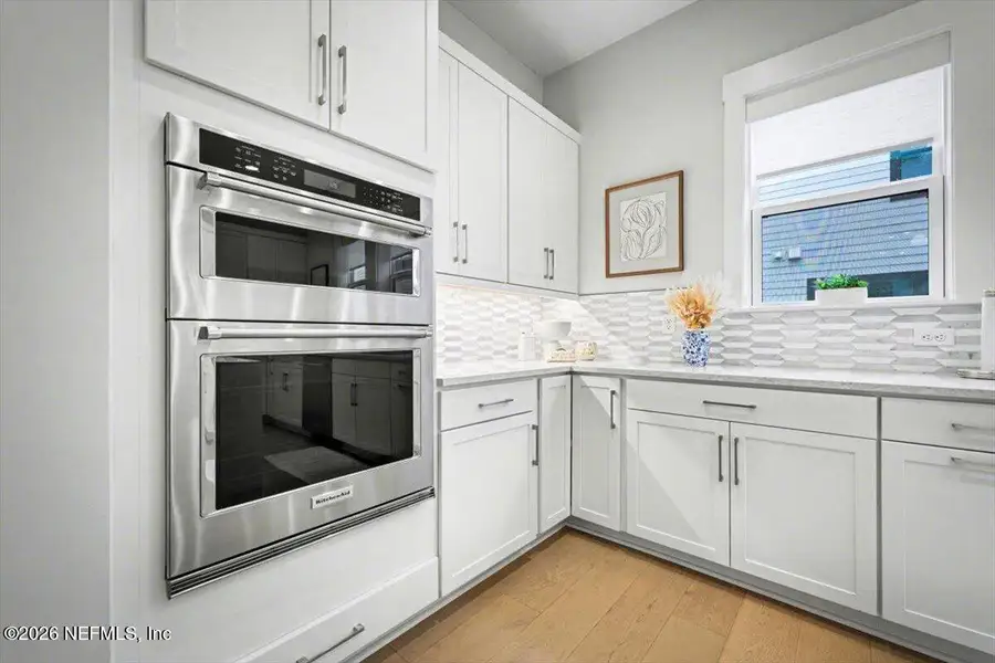 Furnished interior view inside a new home in , Jacksonville (Image 7).