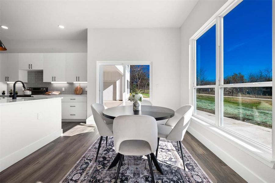Furnished interior view inside a new home in , Dallas (Image 15).