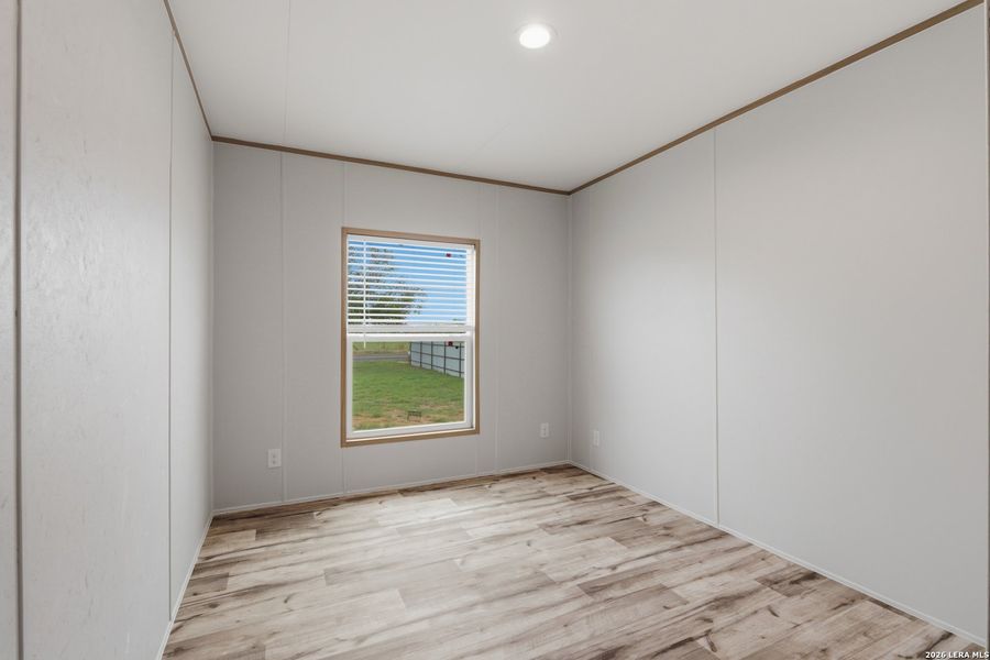 Spacious, unfurnished interior of a new home in , Atascosa (Image 17).