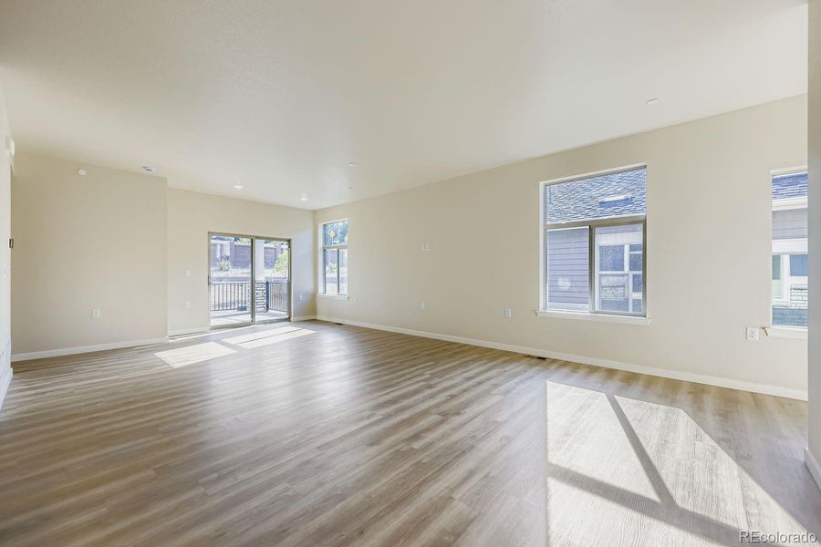 Spacious, unfurnished interior of a new home in , Westminster (Image 18).