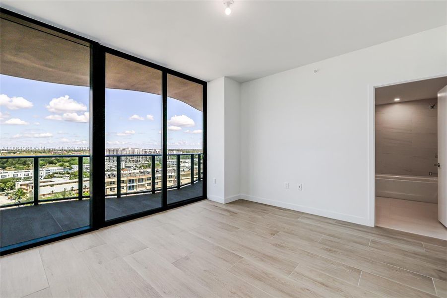 Spacious, unfurnished interior of a new home in , Pompano Beach (Image 20). Spacious, unfurnished interior of a new home in , Pompano Beach (Image 20).