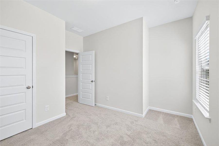 Spacious, unfurnished interior of a new home in Franklin Manor, Lawrenceville (Image 31).