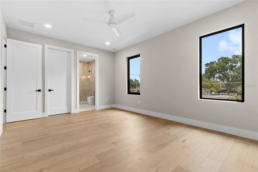 Spacious, unfurnished interior of a new home in , Orlando (Image 52).