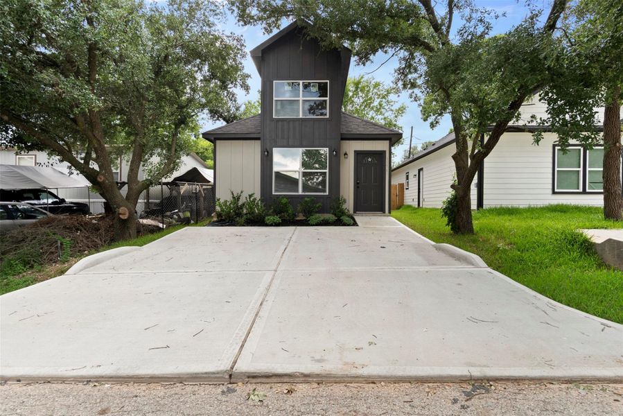 Double wide driveway for parking at your new home! Double wide driveway for parking at your new home!