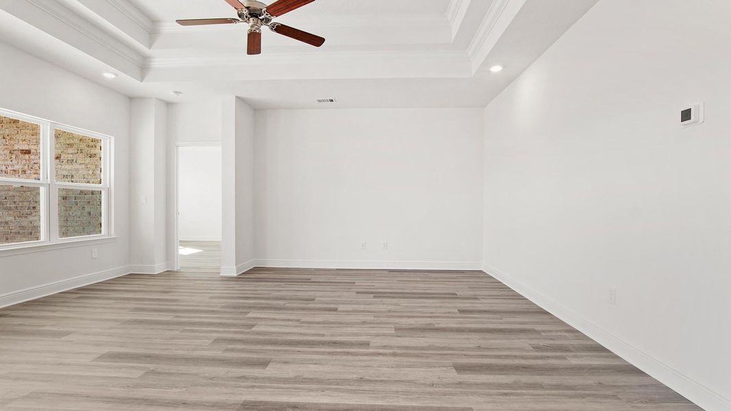 Spacious, unfurnished interior of a new home in Owl's Head Farms, Freeport (Image 17).